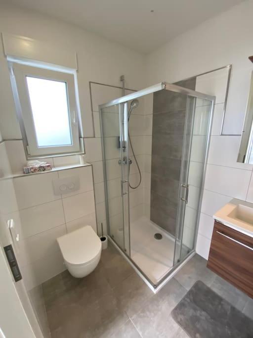 Neues Bungalow Fuer Bis Zu 4 Personen Oberhausen  Exteriör bild